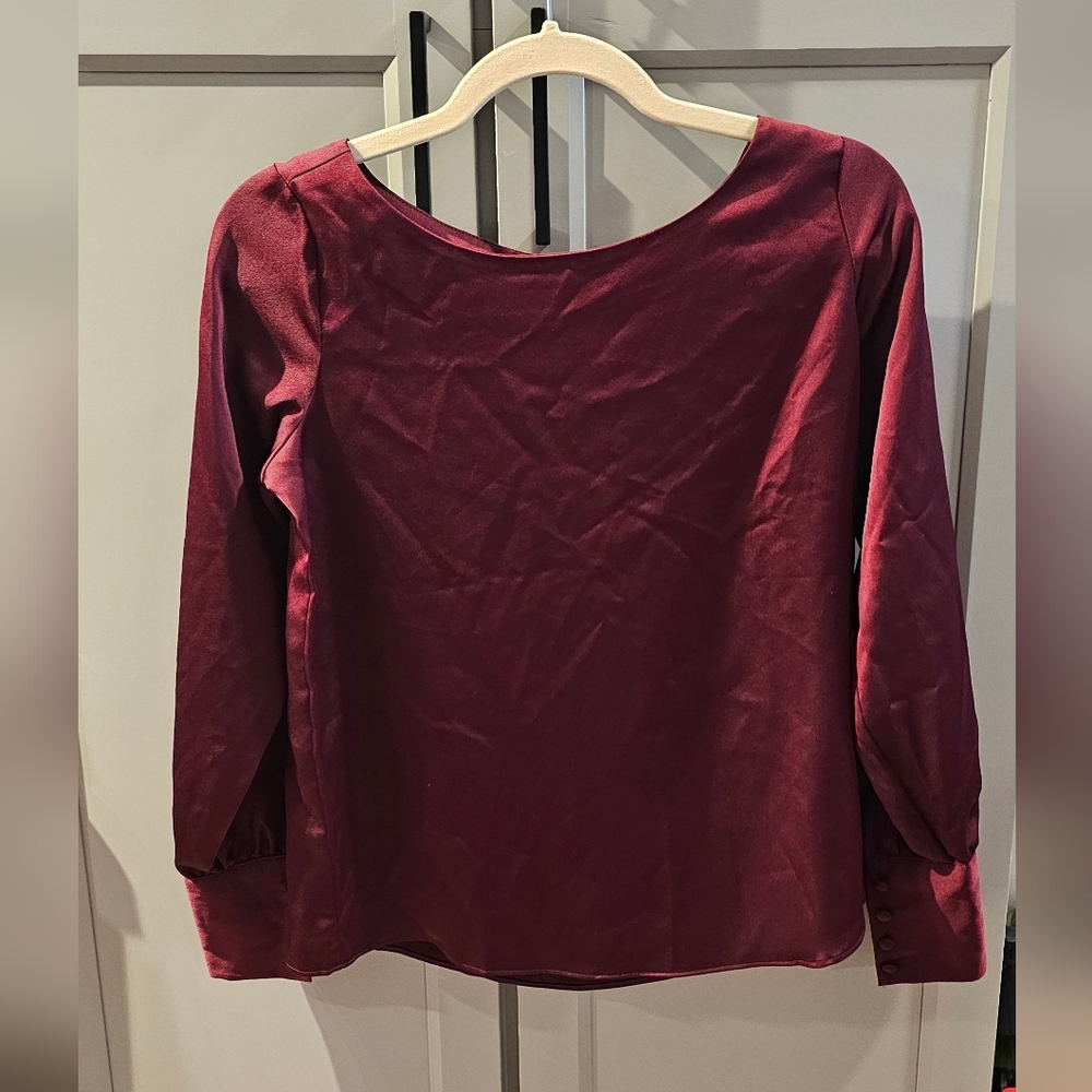 [SOLD] Ann Taylor Blouse - Picture 5 of 5